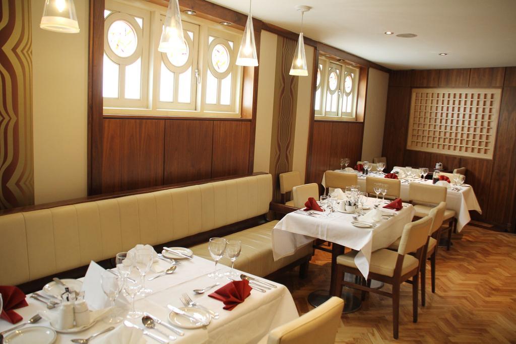 Hibernian Hotel & Leisure Centre Мэллов Экстерьер фото